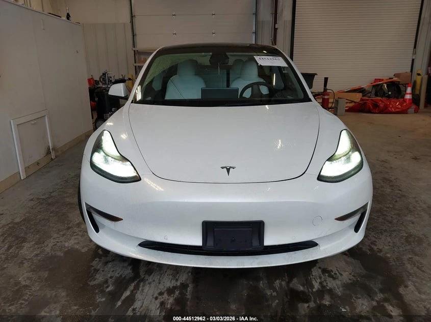 Tesla Model 3 STANDARD RANGE PLUS REAR-WHEEL DRIVE, снимка 12 - Автомобили и джипове - 54988864