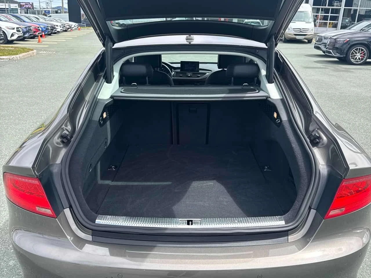 Audi A7 * 3.0 Premium * CARFAX * ЦЕНА ДО БГ, снимка 6 - Автомобили и джипове - 55072638