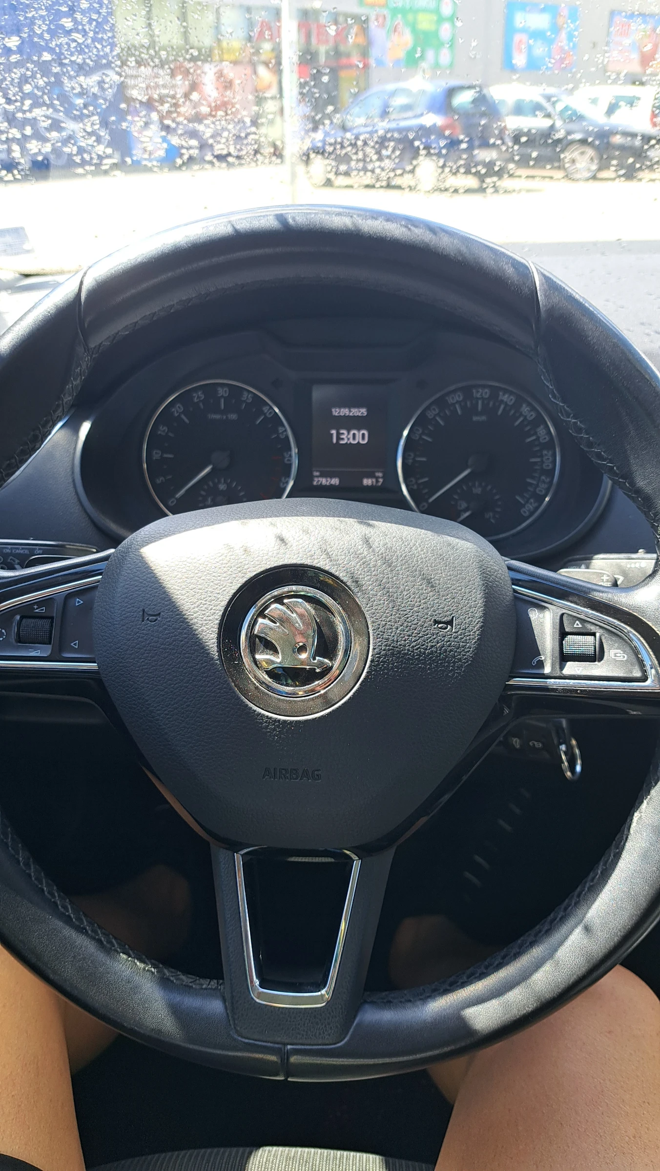 Skoda Octavia, снимка 10 - Автомобили и джипове - 55778205