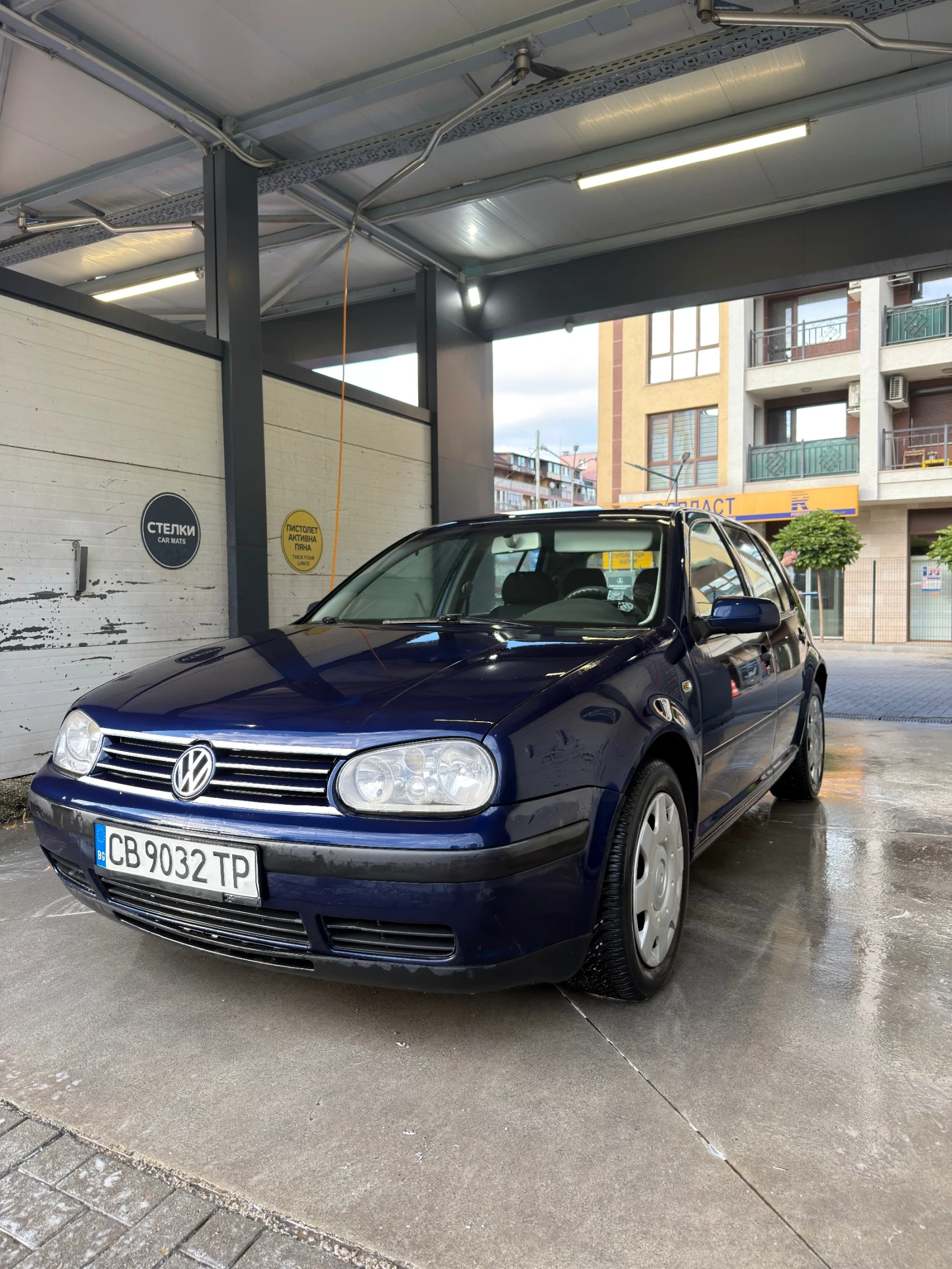 VW Golf