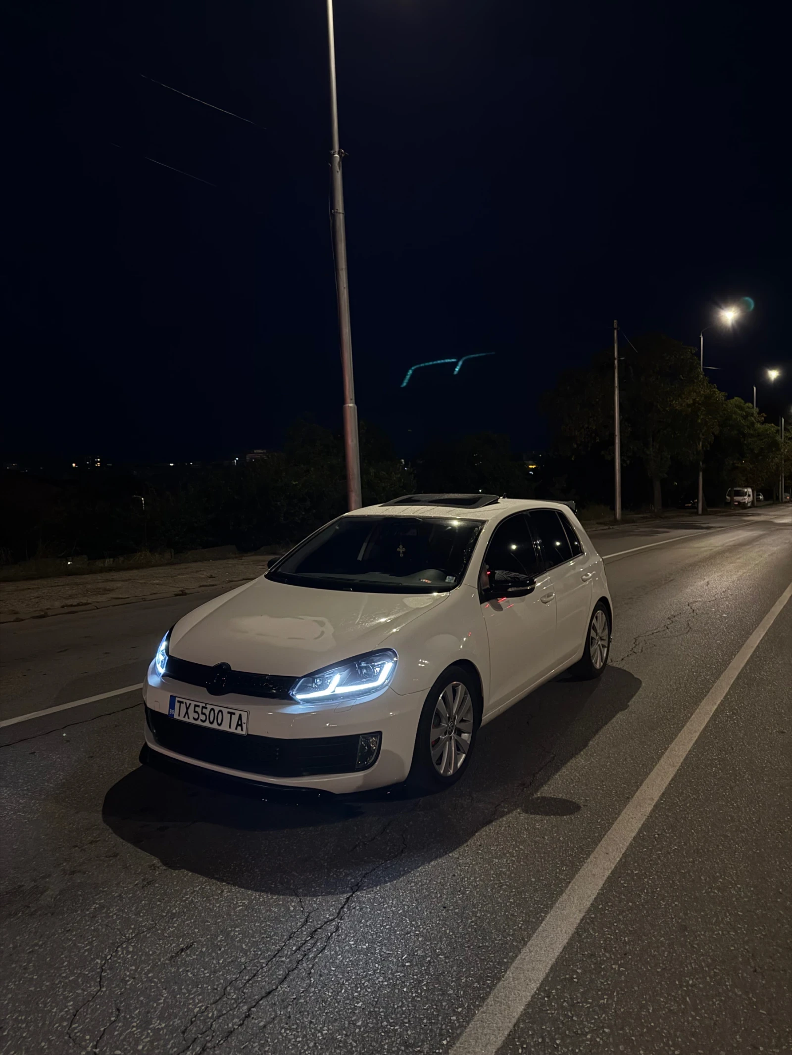 VW Golf 6 Highline, снимка 3 - Автомобили и джипове - 56341594