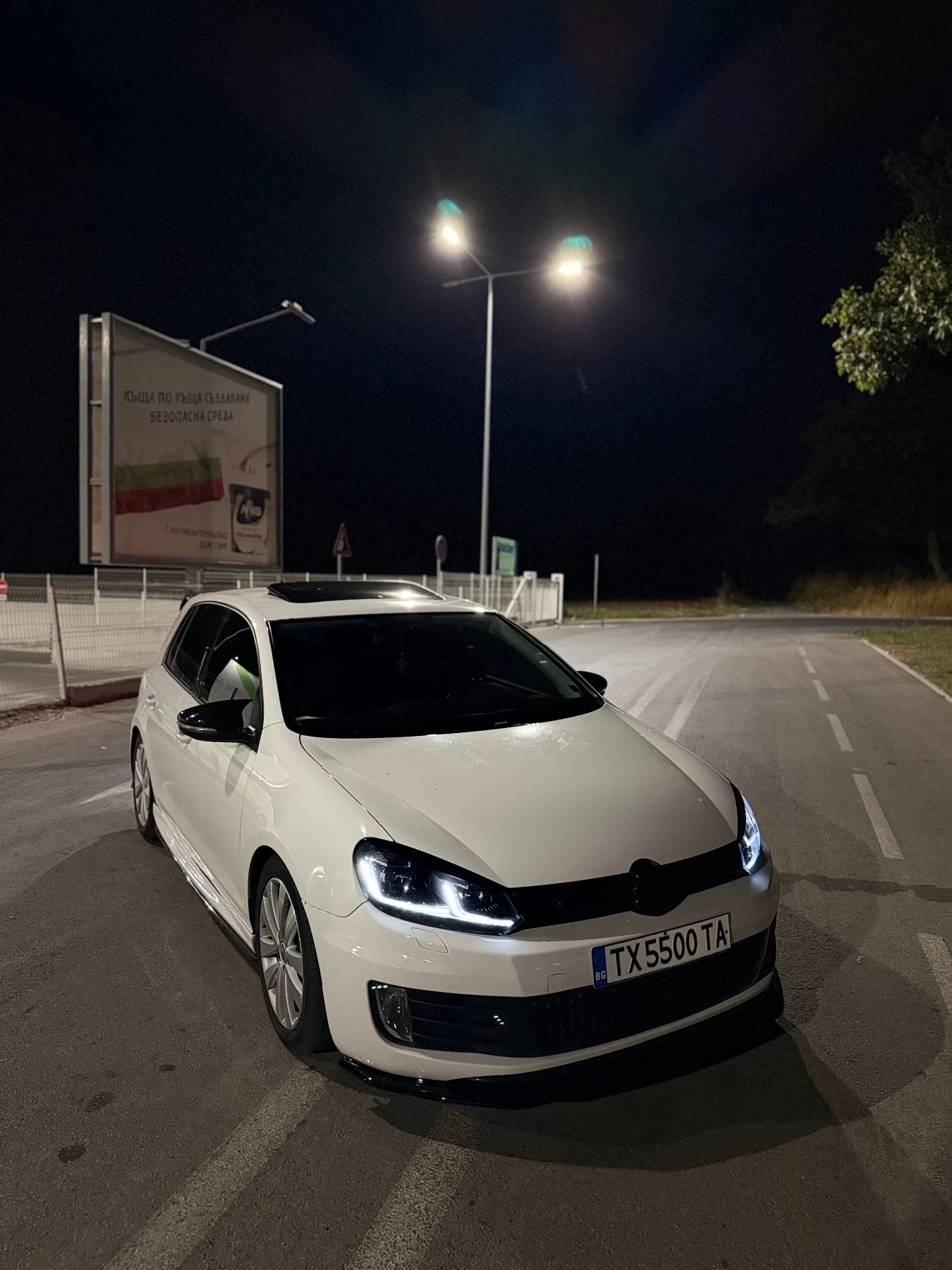 VW Golf 6 Highline, снимка 5 - Автомобили и джипове - 56341594
