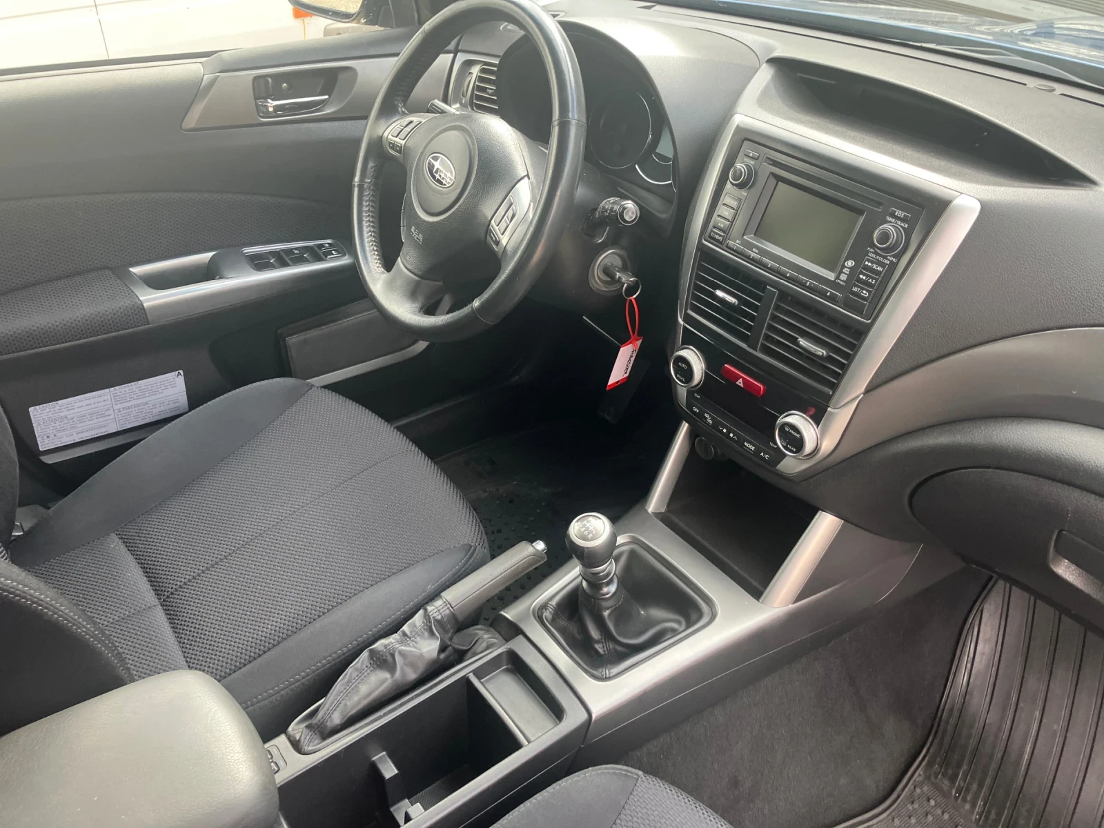 Subaru Forester  2.0 TD, снимка 14 - Автомобили и джипове - 56551435