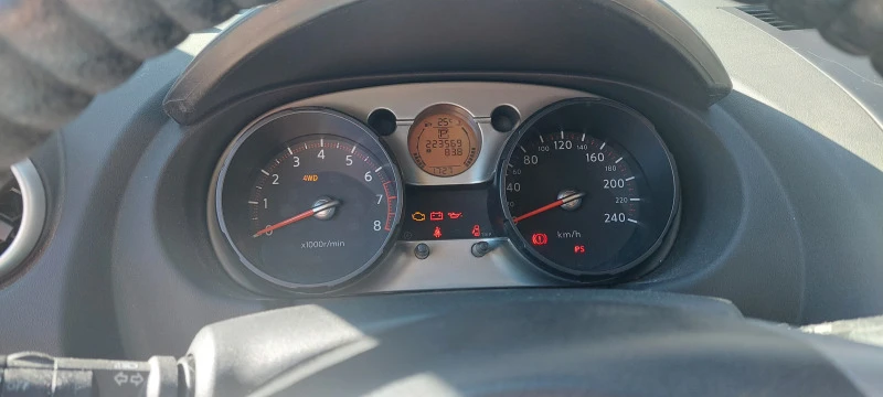 Nissan Qashqai, снимка 12 - Автомобили и джипове - 47186229