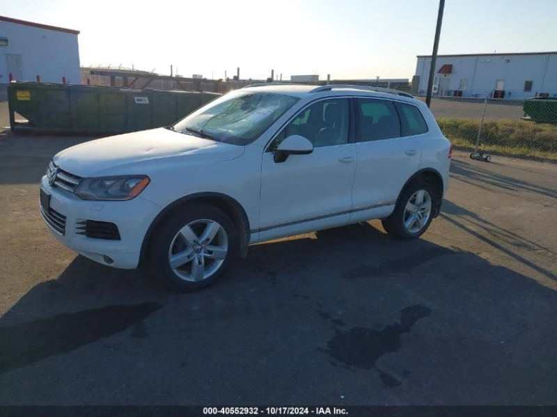 VW Touareg 3.0L V-6 DI, DOHC, VVT, TURBO, 240HP All Wheel Dri, снимка 2 - Автомобили и джипове - 48118503