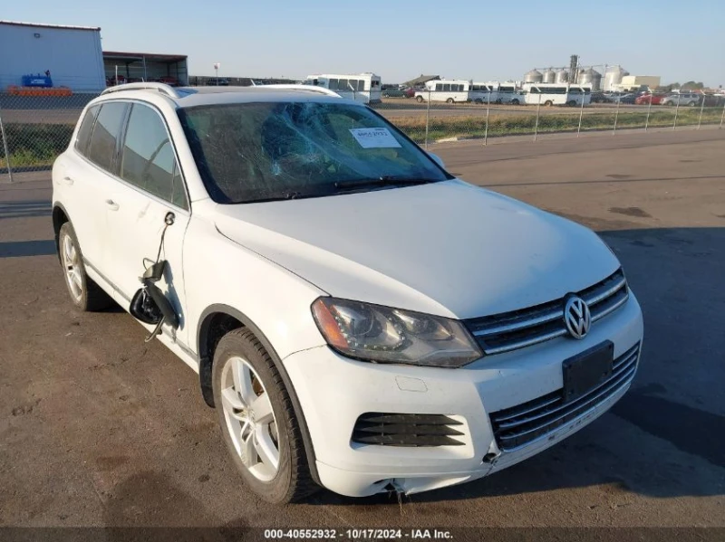 VW Touareg 3.0L V-6 DI, DOHC, VVT, TURBO, 240HP All Wheel Dri, снимка 10 - Автомобили и джипове - 48118503