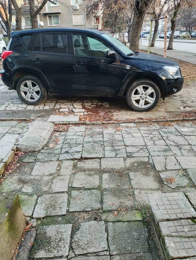 Toyota Rav4, снимка 4 - Автомобили и джипове - 48489959