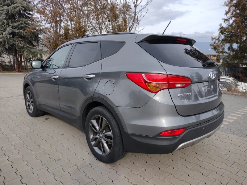 Hyundai Santa fe 2.2 CRDI* 4WD* Premium* Kожа* Панорама* Ful* , снимка 3 - Автомобили и джипове - 48935076