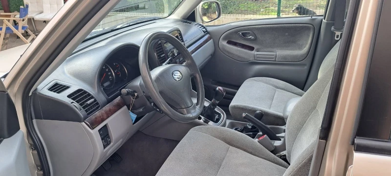 Suzuki Grand vitara Бензин, снимка 5 - Автомобили и джипове - 52430275