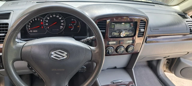 Suzuki Grand vitara Бензин, снимка 6 - Автомобили и джипове - 52430275