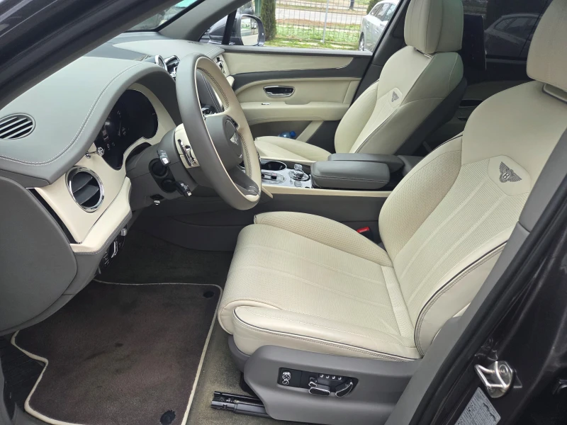 Bentley Bentayga Azure/V8/LONG/4x4/FULL/B Гаранция! ! ! , снимка 10 - Автомобили и джипове - 53175558