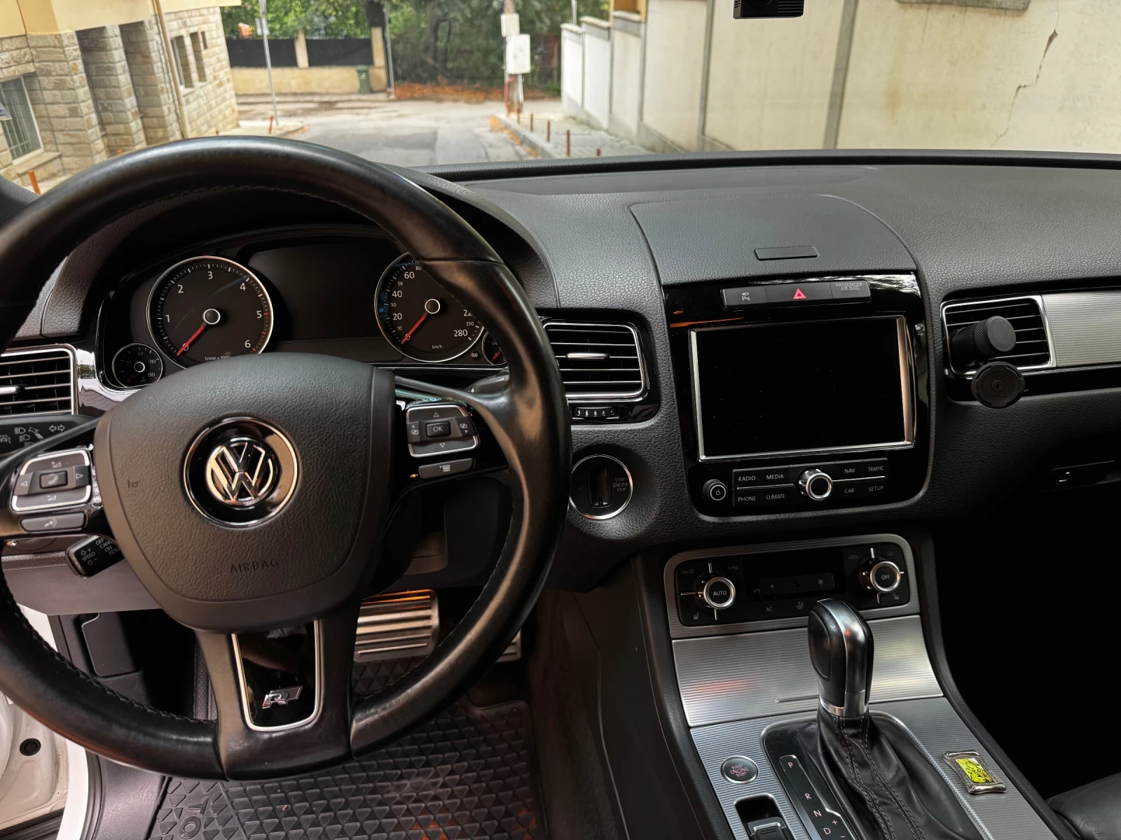 VW Touareg R-Line V8 4, 2 TDI - изображение 10