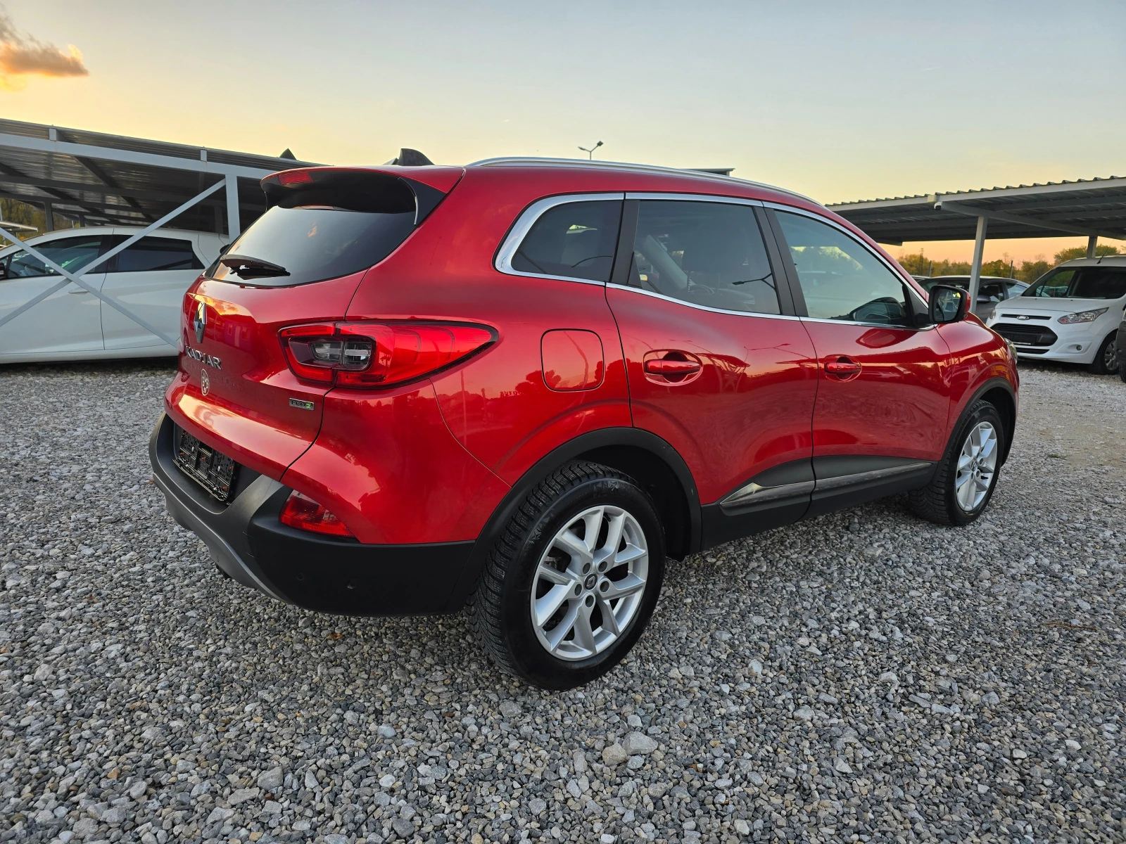 Renault Kadjar 1.5DCI 110кс ! ! РЕАЛНИ КИЛОМЕТРИ ! ! КЛИМАТРОНИК - изображение 5