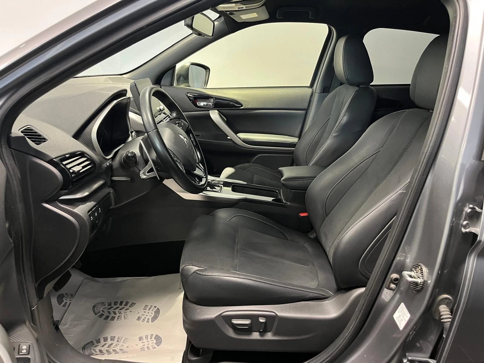 Mitsubishi Eclipse Cross 2.4Plugin | Mobile.bg   7