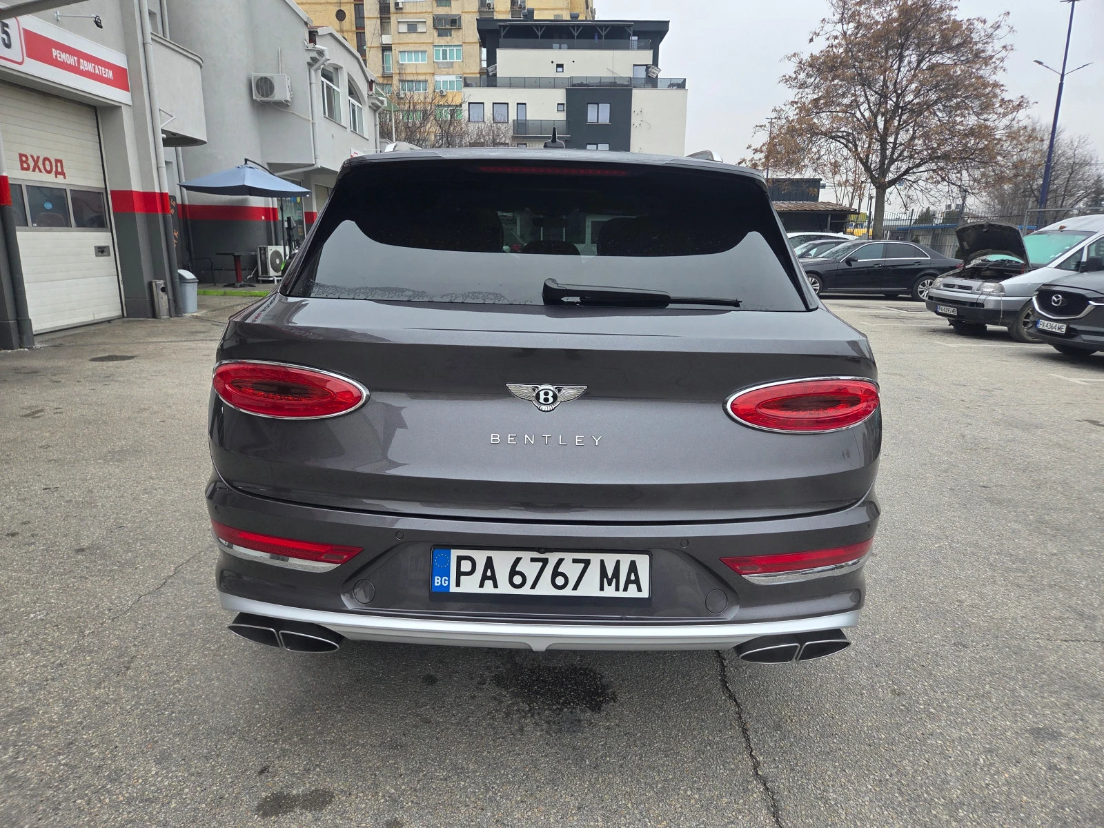 Bentley Bentayga Azure/V8/LONG/4x4/FULL/B Гаранция! ! !  - изображение 4