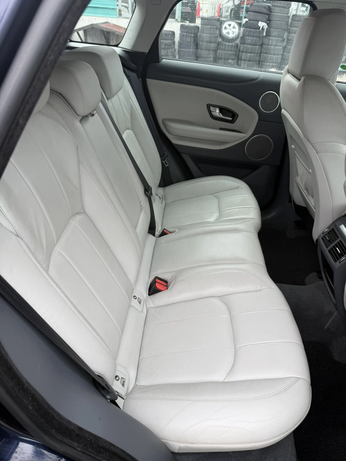 Land Rover Evoque 2.0 turbo, снимка 12 - Автомобили и джипове - 53959062