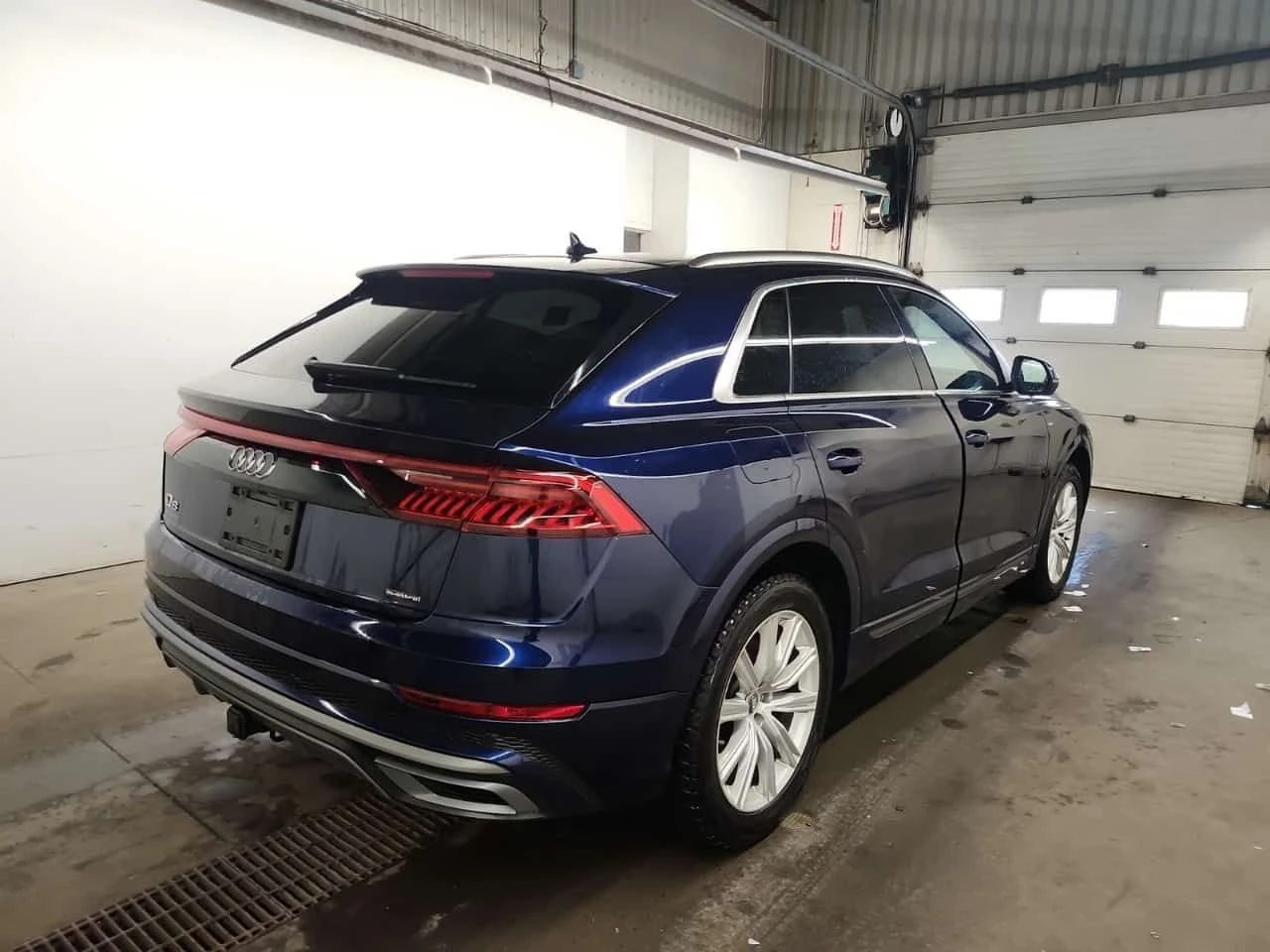 Audi Q8 * PROGRESSIV * CARFAX * ЦЕНА ДО БГ, снимка 3 - Автомобили и джипове - 54265639