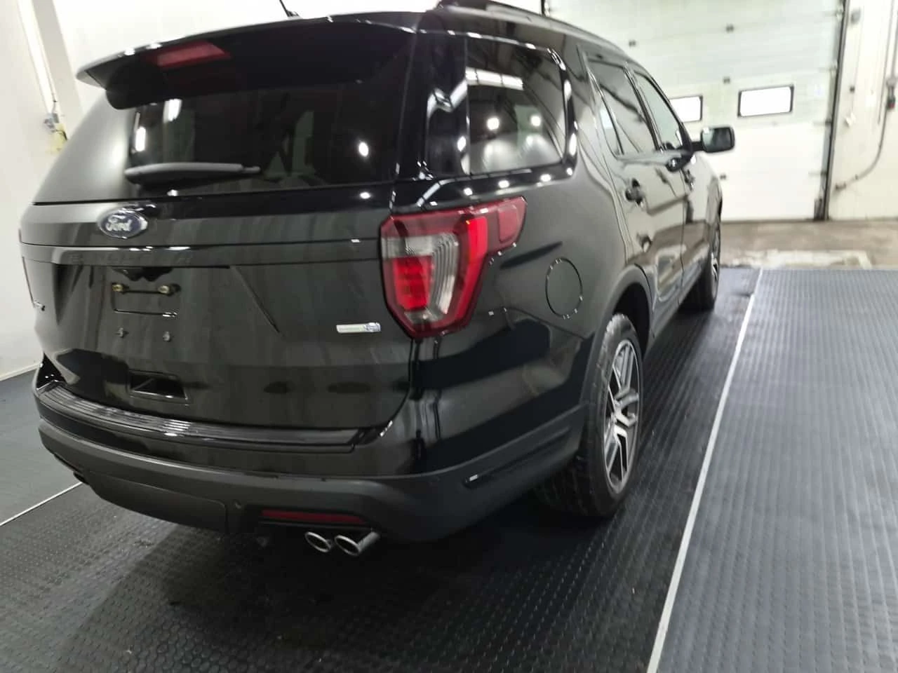 Ford Explorer SPORT| 360| 2 КЛЮЧА| CARFAX| АВТОКРЕДИТ, снимка 3 - Автомобили и джипове - 54656444