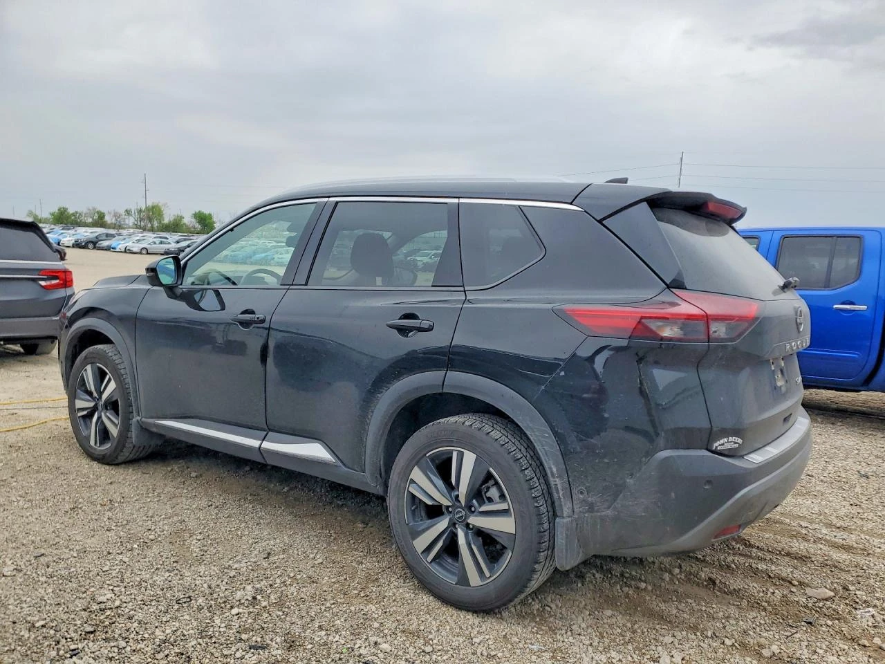 Nissan Rogue 1.5l Sl, снимка 2 - Автомобили и джипове - 54920319