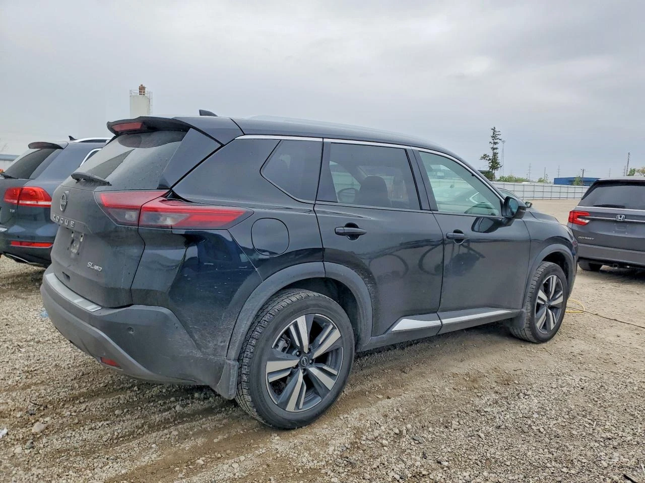 Nissan Rogue 1.5l Sl, снимка 3 - Автомобили и джипове - 54920319