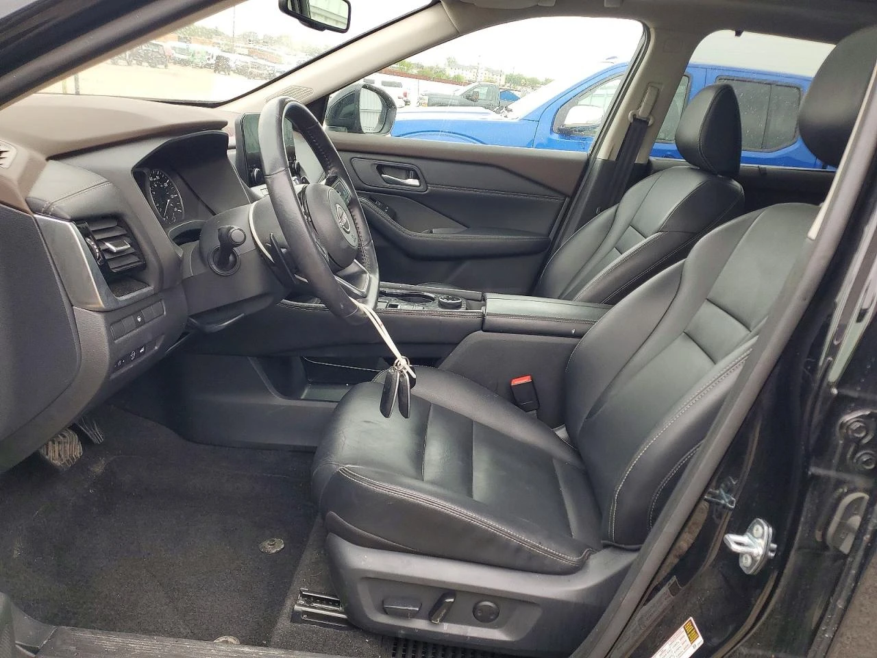 Nissan Rogue 1.5l Sl, снимка 7 - Автомобили и джипове - 54920319