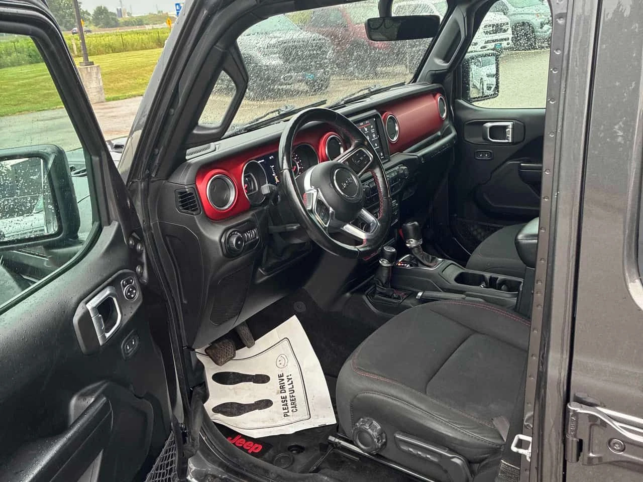 Jeep Wrangler * Rubicon * АВТОКРЕДИТ БЕЗ ПЪРВОНАЧАЛНА ВНОСКА* , снимка 5 - Автомобили и джипове - 55486123