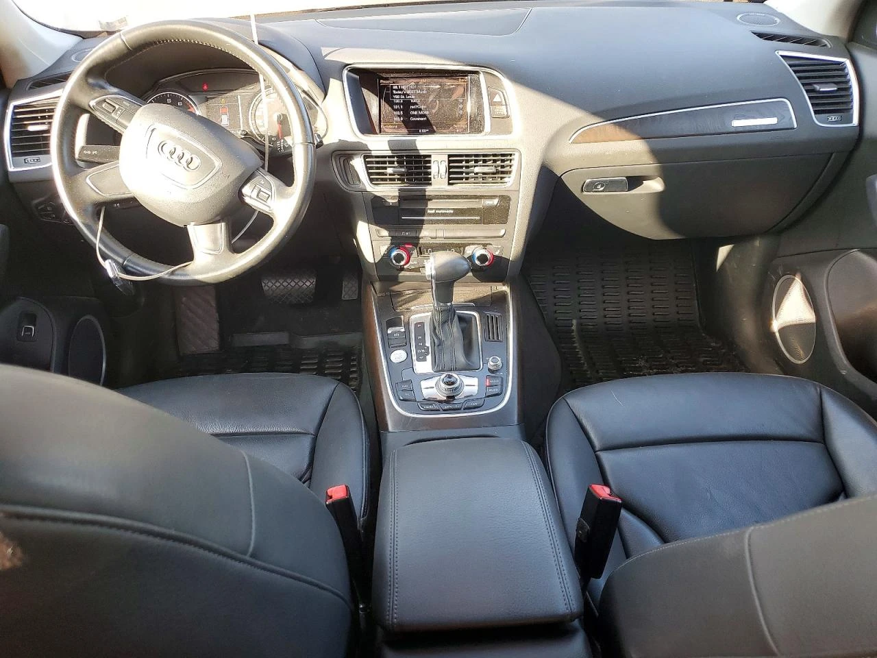 Audi Q5 2.0l Premium Plus, снимка 8 - Автомобили и джипове - 56444550