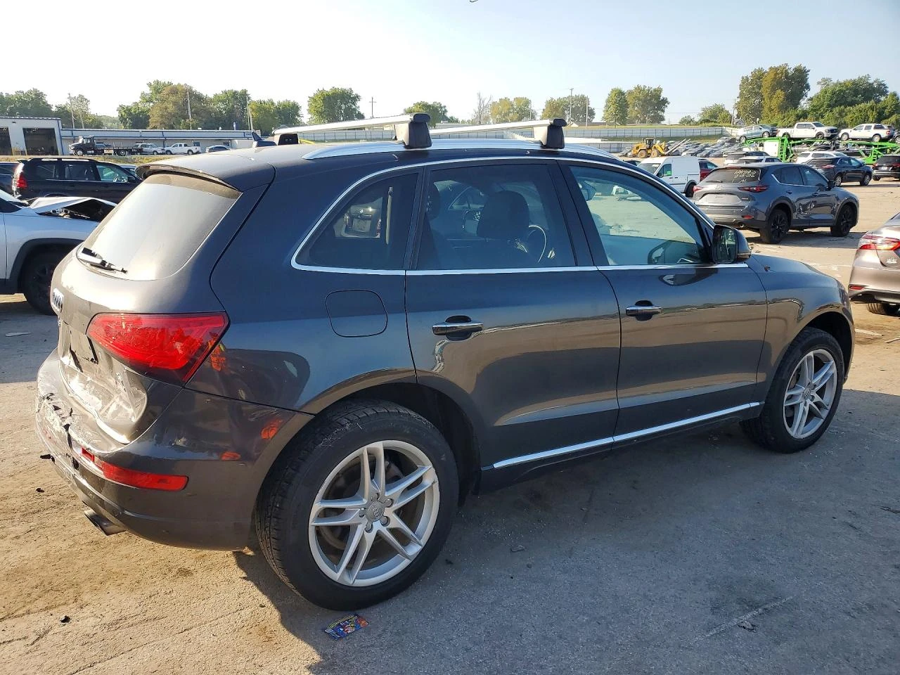Audi Q5 2.0l Premium Plus, снимка 3 - Автомобили и джипове - 56444550