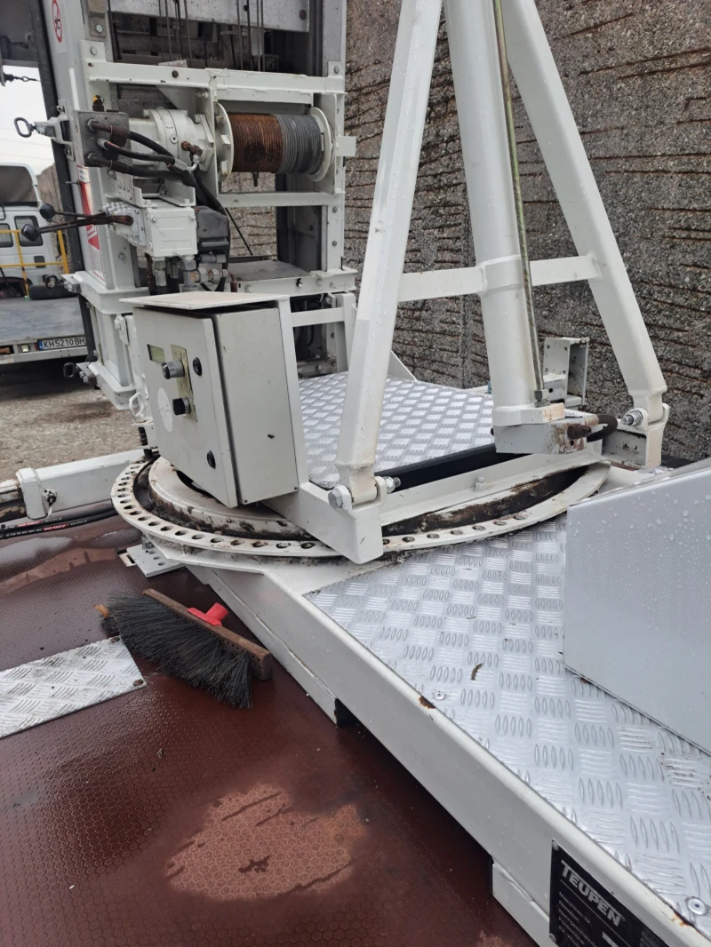 Mercedes-Benz Sprinter 413 Хаспел 25м , снимка 6 - Бусове и автобуси - 52448604