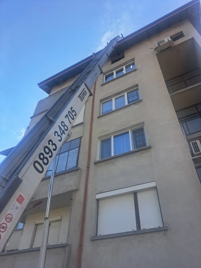 Mercedes-Benz Sprinter 413 Хаспел 25м , снимка 8 - Бусове и автобуси - 52448604