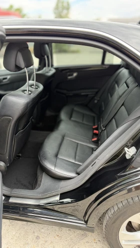 Mercedes-Benz E 300 KEYLESS GO PANORAMA ПАМЕТ НАВИ, снимка 10