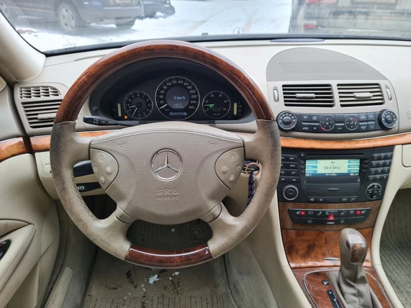 Mercedes-Benz E 320 10бр. 4 Matik 320/320/500, снимка 8 - Автомобили и джипове - 42985205