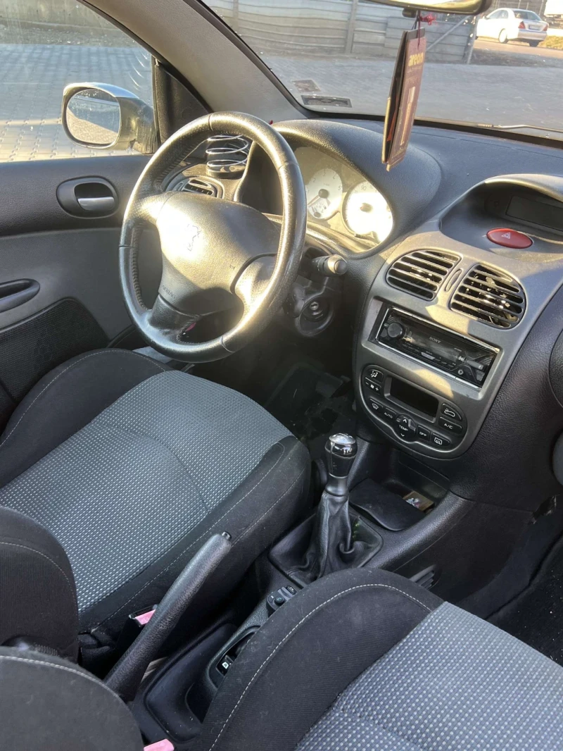 Peugeot 206, снимка 3 - Автомобили и джипове - 47729897