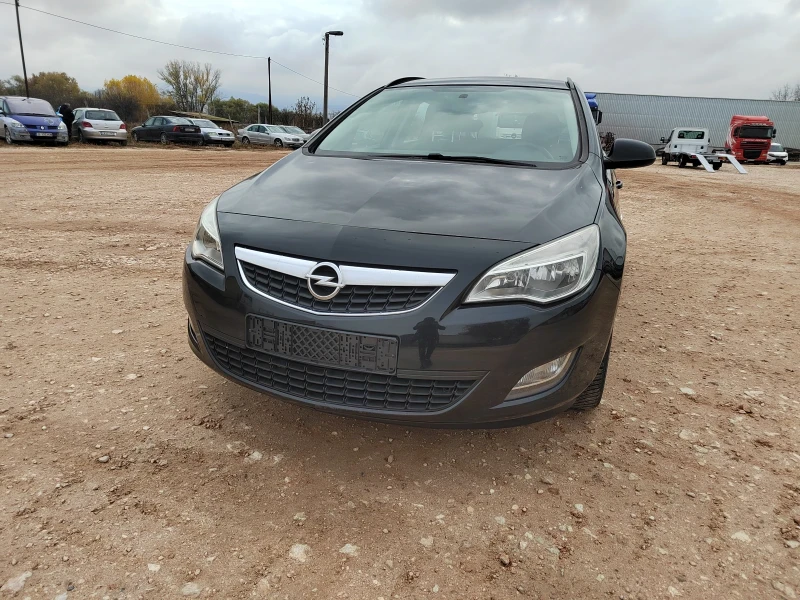 Opel Astra 1.4 i, снимка 13 - Автомобили и джипове - 47994595