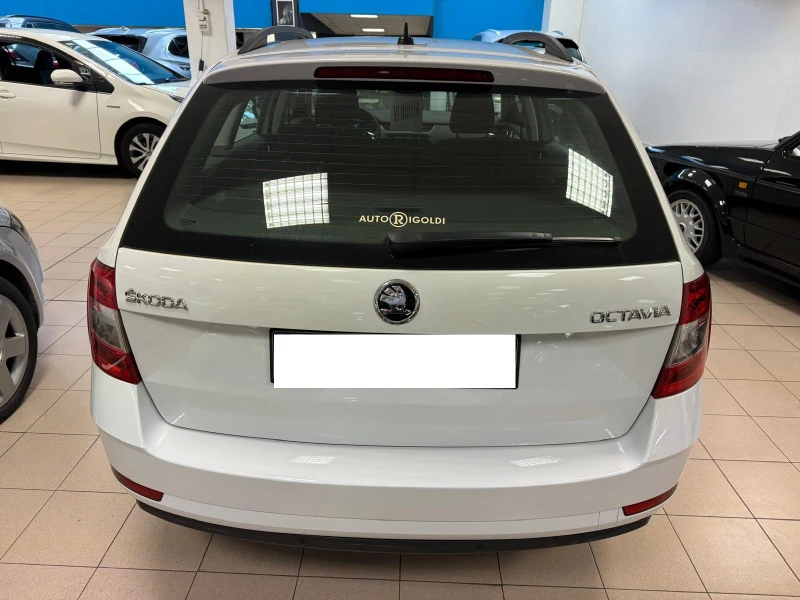 Skoda Octavia, снимка 2 - Автомобили и джипове - 48127656