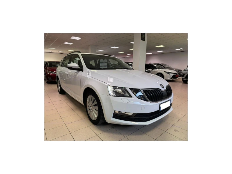 Skoda Octavia, снимка 1 - Автомобили и джипове - 48127656