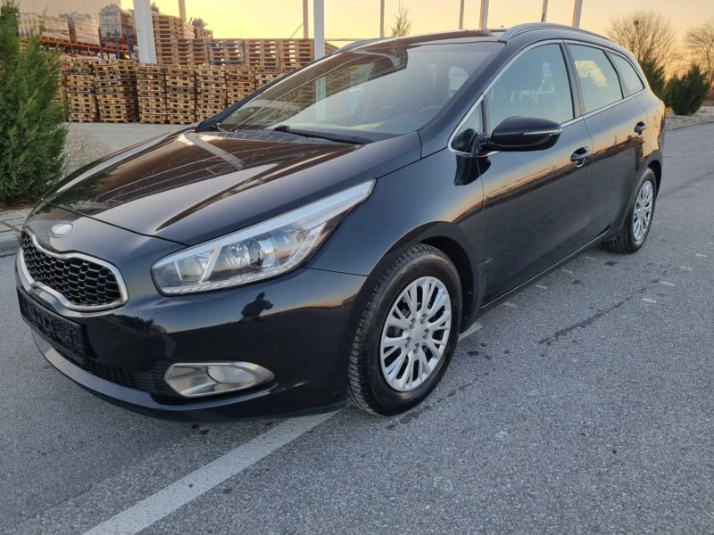 Kia Ceed 1.6CRDI Navi.LED, снимка 1 - Автомобили и джипове - 48446003