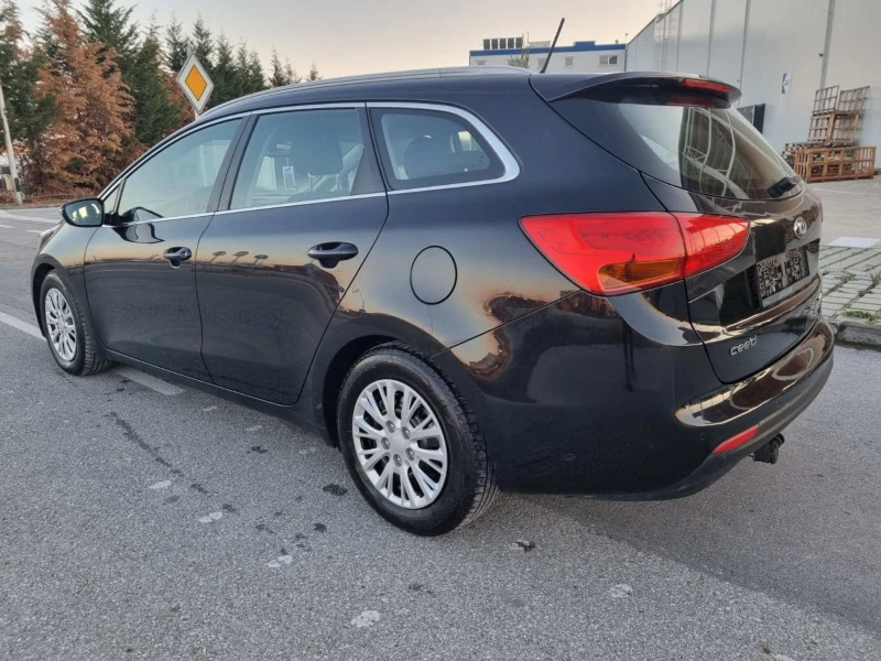 Kia Ceed 1.6CRDI Navi.LED, снимка 5 - Автомобили и джипове - 48446003