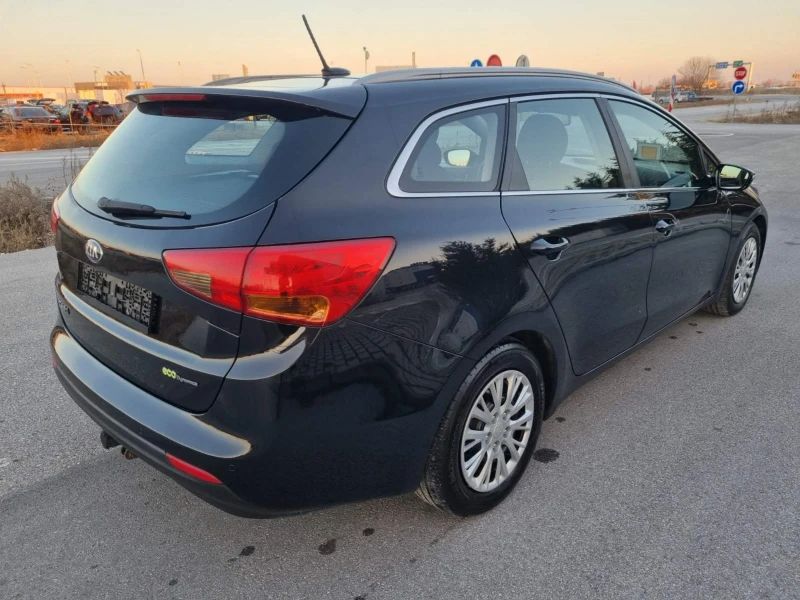 Kia Ceed 1.6CRDI Navi.LED, снимка 4 - Автомобили и джипове - 48446003