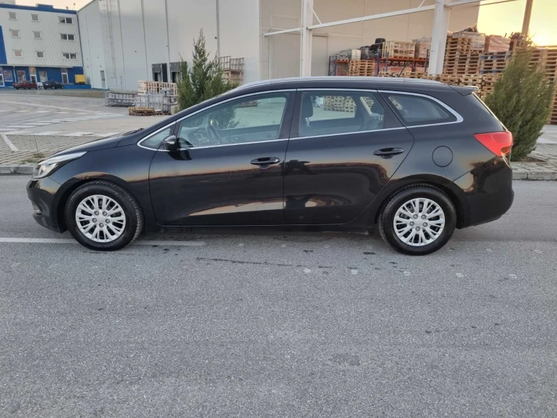 Kia Ceed 1.6CRDI Navi.LED, снимка 6 - Автомобили и джипове - 48446003