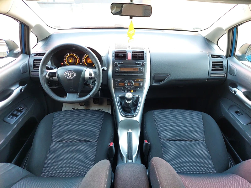 Toyota Auris 1.6i 16v Euro-5 149900km, снимка 7 - Автомобили и джипове - 48518364