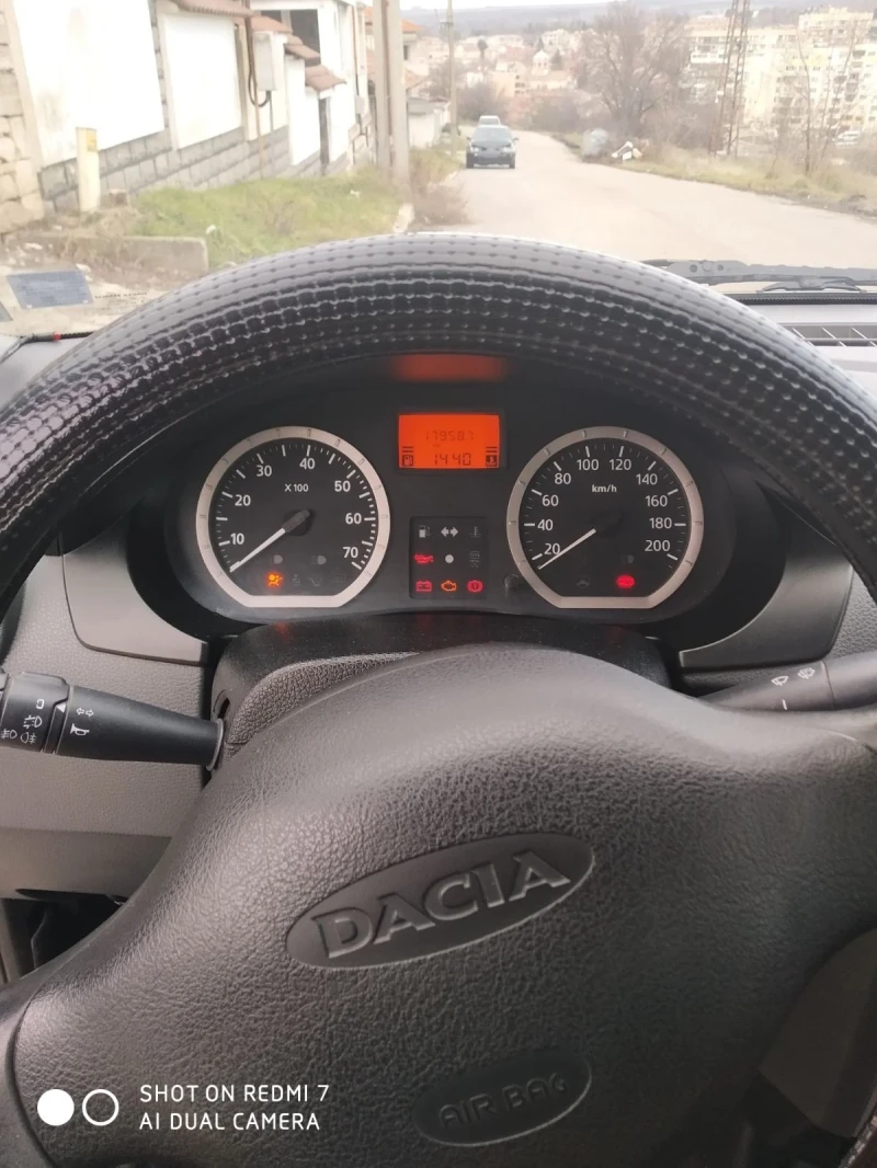 Dacia Logan, снимка 7 - Автомобили и джипове - 48591259