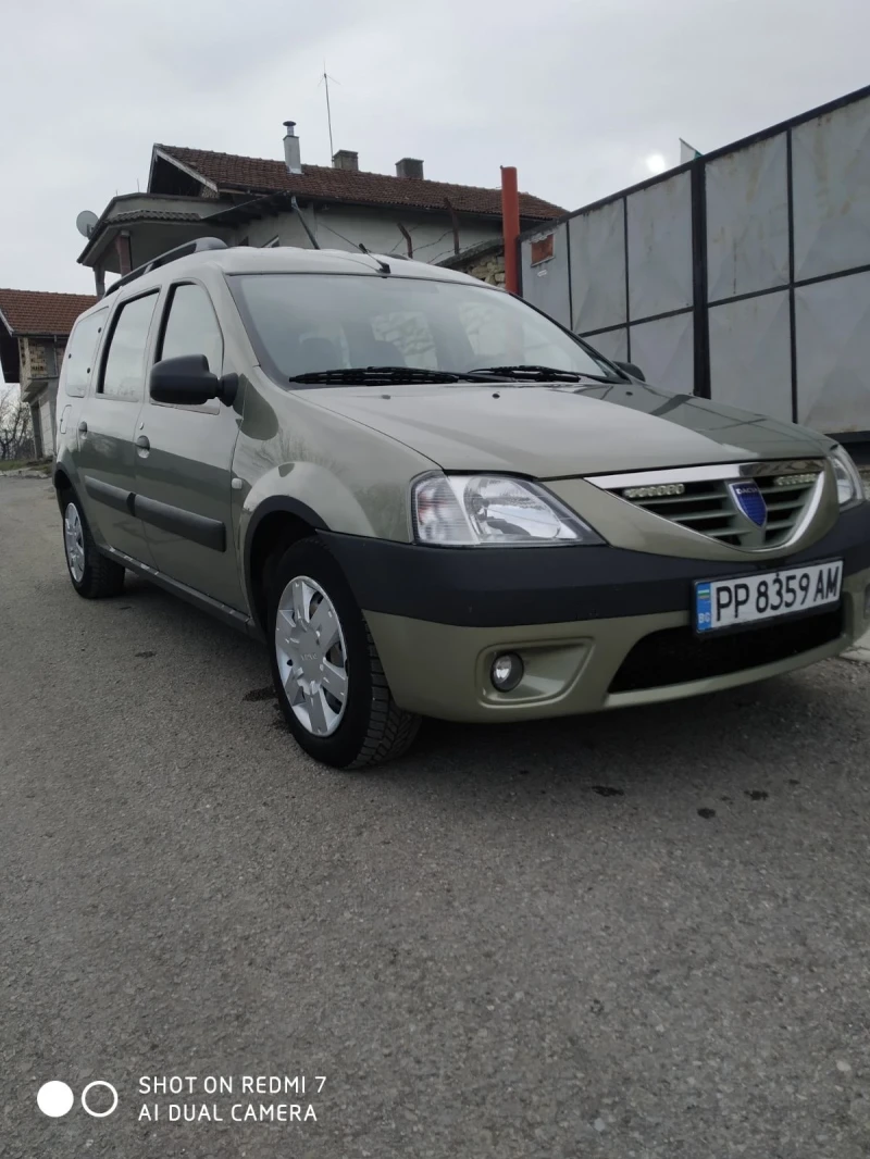 Dacia Logan, снимка 5 - Автомобили и джипове - 49609378