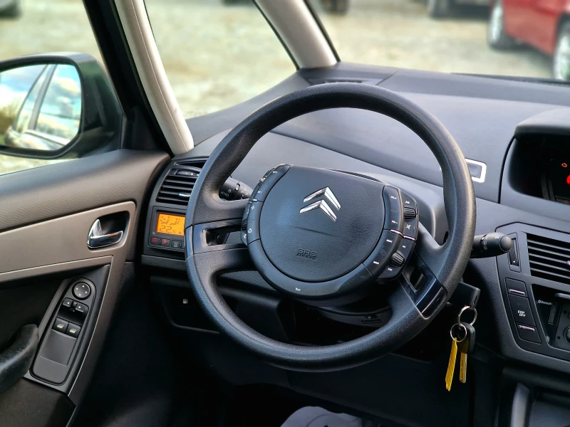 Citroen C4 Picasso 1.6HDI* TOP, снимка 10 - Автомобили и джипове - 49833329