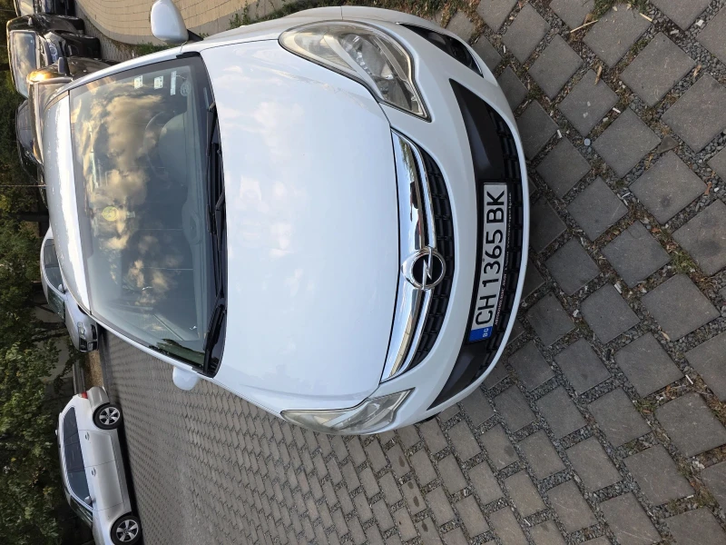 Opel Corsa 2012г LPG, снимка 2 - Автомобили и джипове - 52741161