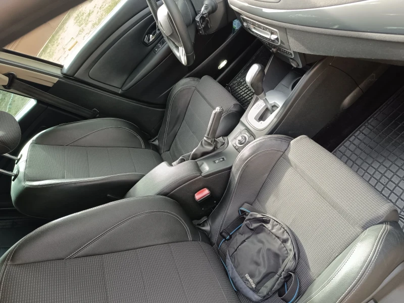 Renault Megane GT Line, снимка 12 - Автомобили и джипове - 51635036