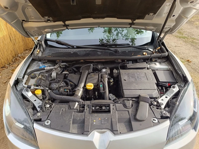 Renault Megane GT Line, снимка 10 - Автомобили и джипове - 51635036