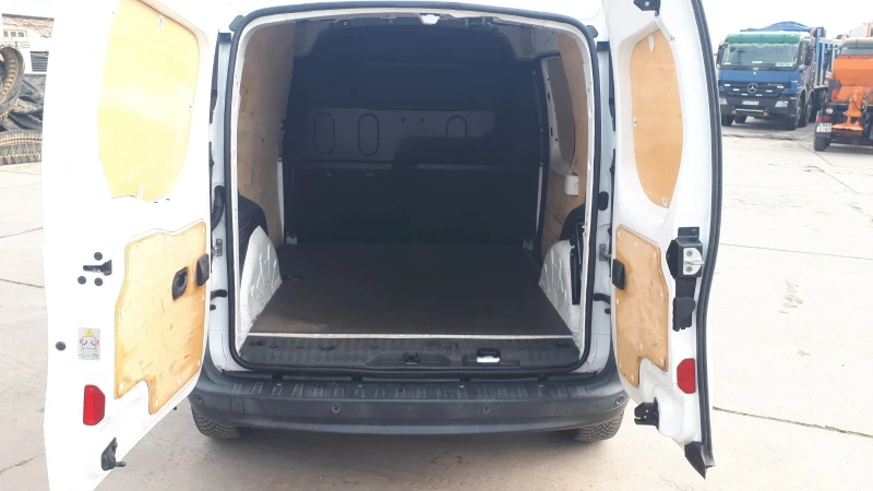 Renault Kangoo Z.E. 33, снимка 7 - Автомобили и джипове - 52693138