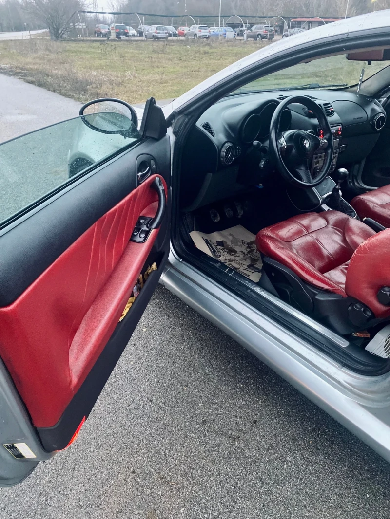 Alfa Romeo Gt, снимка 7 - Автомобили и джипове - 53487450