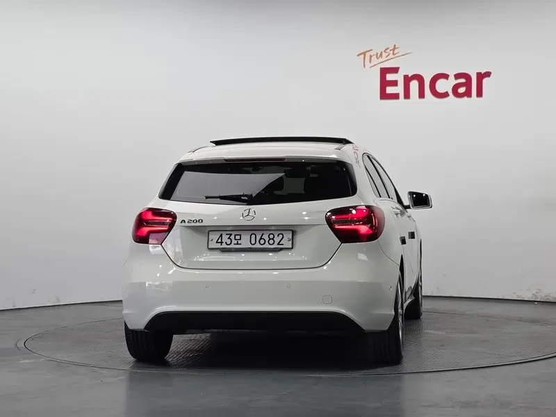 Mercedes-Benz A 200 W176, снимка 4 - Автомобили и джипове - 55935864